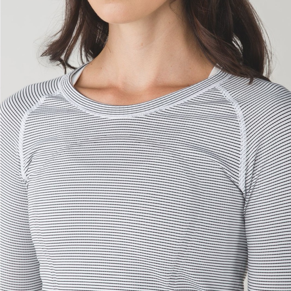 Lululemon Long Sleeve Swiftly Tech Black/White Stripe sz 10
